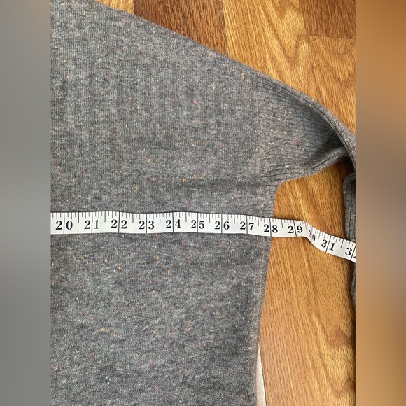 Subtleluxury gray oversized 100% cashmere V-neck Sweater size S/M - Picture 9 of 11